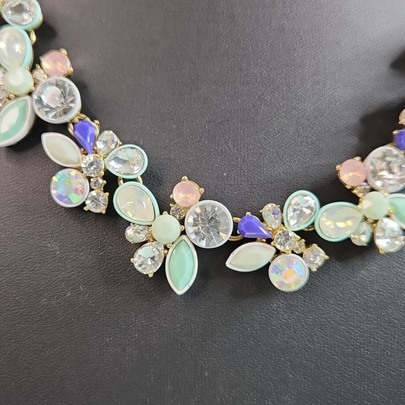 Signed J Crew Pastel AB Brulee Statement Necklace Gold-tone - Picture 2 of 5